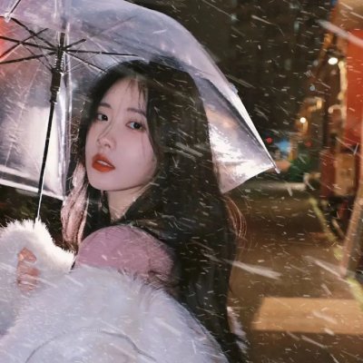她比烟花寂寞